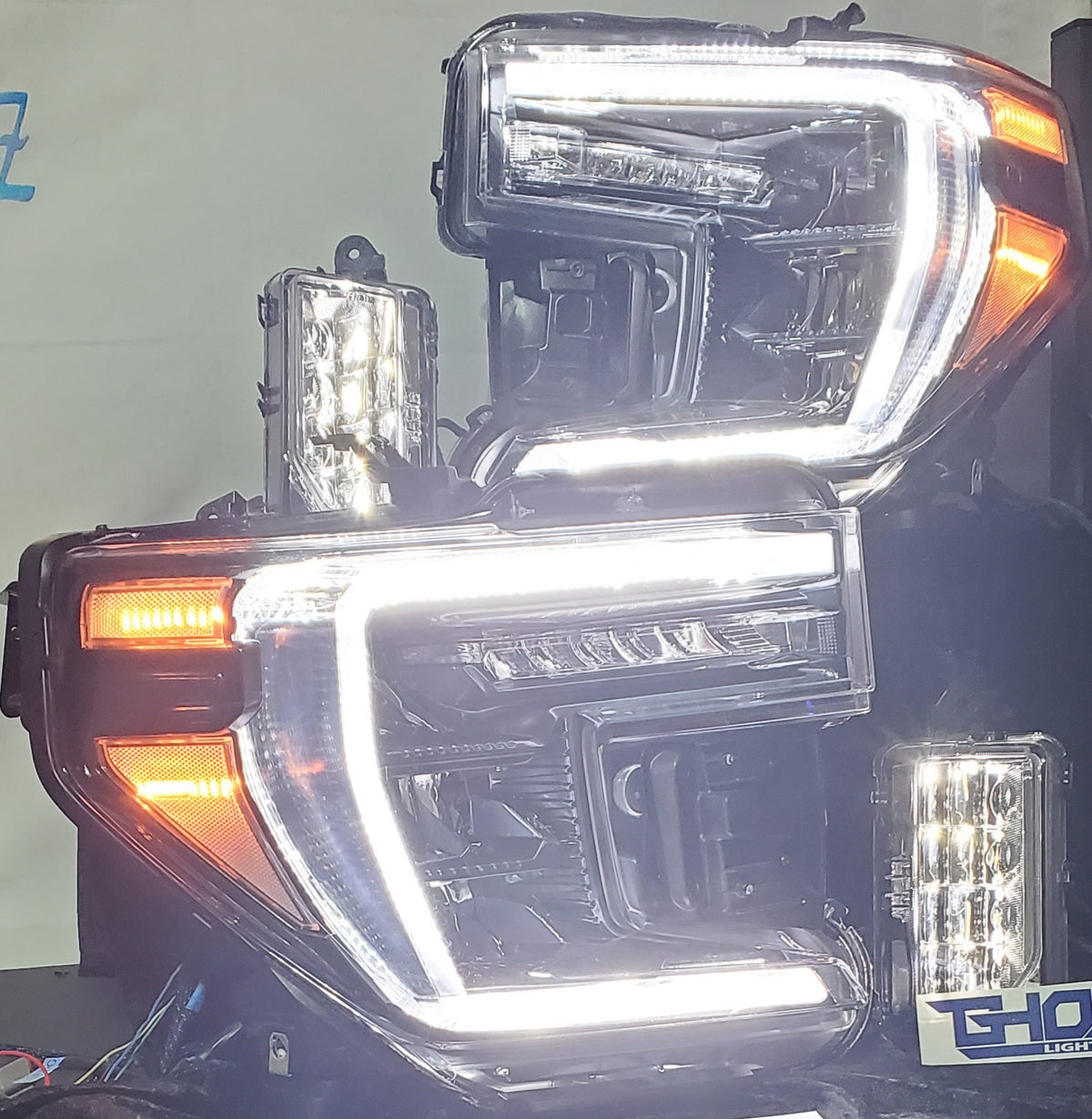 2019-2022 GMC Sierra 1500 Headlights with Fog Lights